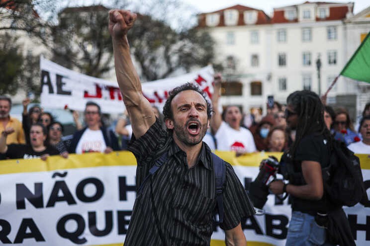 Nova Greve De Professores Em Portugal Deixa Muitos Alunos Sem Provas