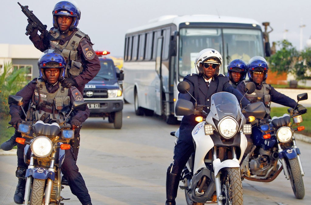 angola sequestradores vietnamitas refens chineses