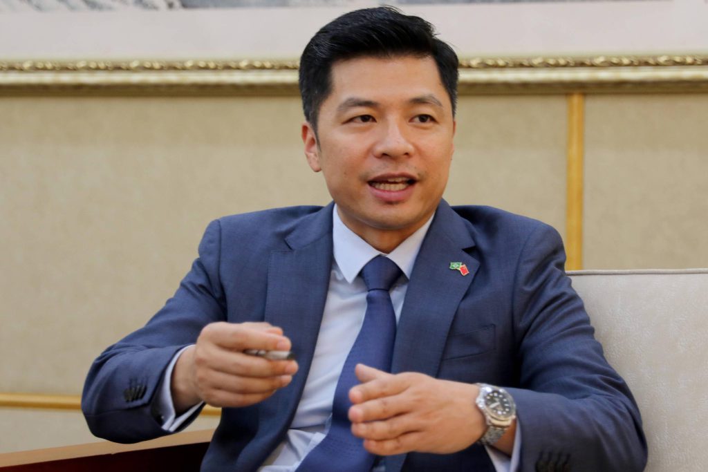 O ministro-conselheiro Qu Yuhui, porta-voz da embaixada da China no Brasil - Wilson Dias -