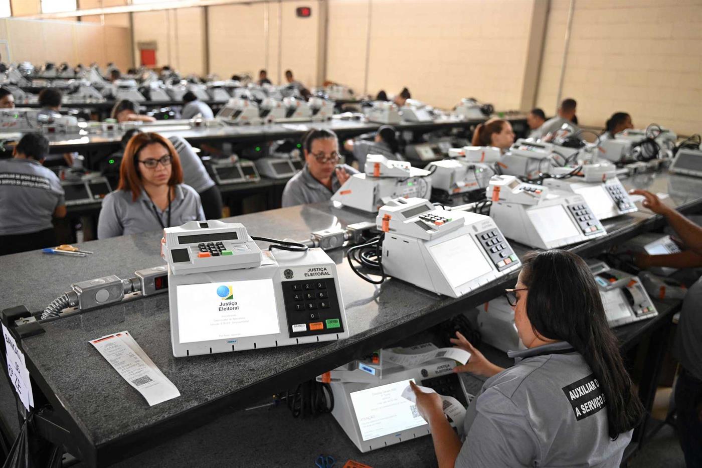 Tribunal Eleitoral Brasileiro Satisfeito Por Forças Armadas Não Terem ...