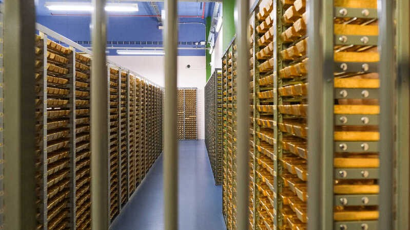 ouro-do-banco-de-portugal-atinge-valor-recorde-mas-n-o-impede-quebra