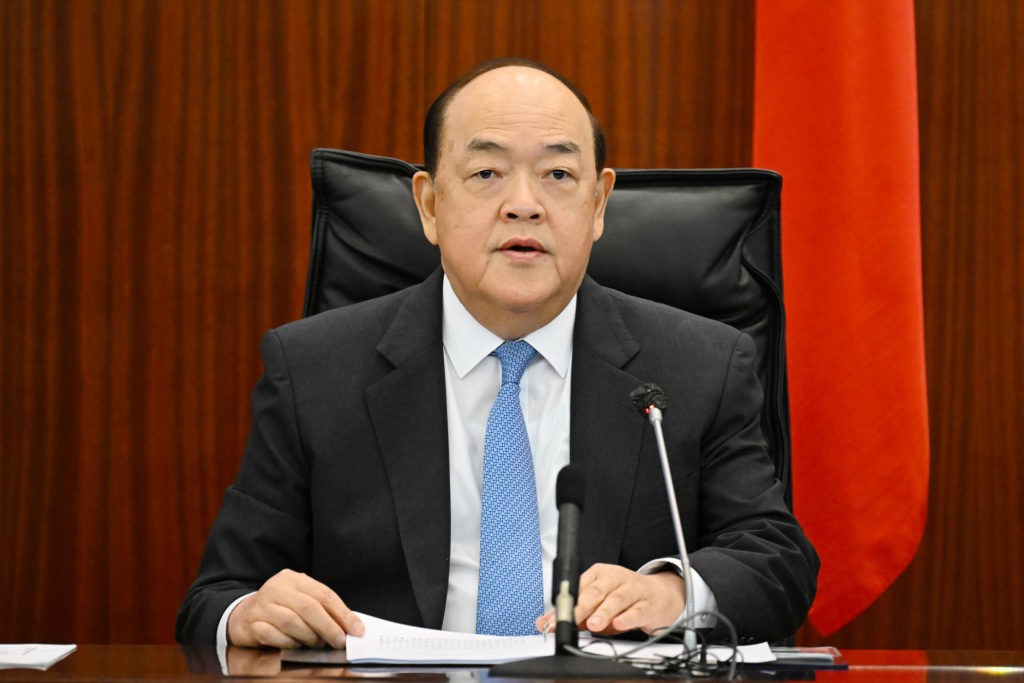 行政長官 澳門 賀一誠 Ho Iat Seng Chefe do Executivo Chief Executive of Macau