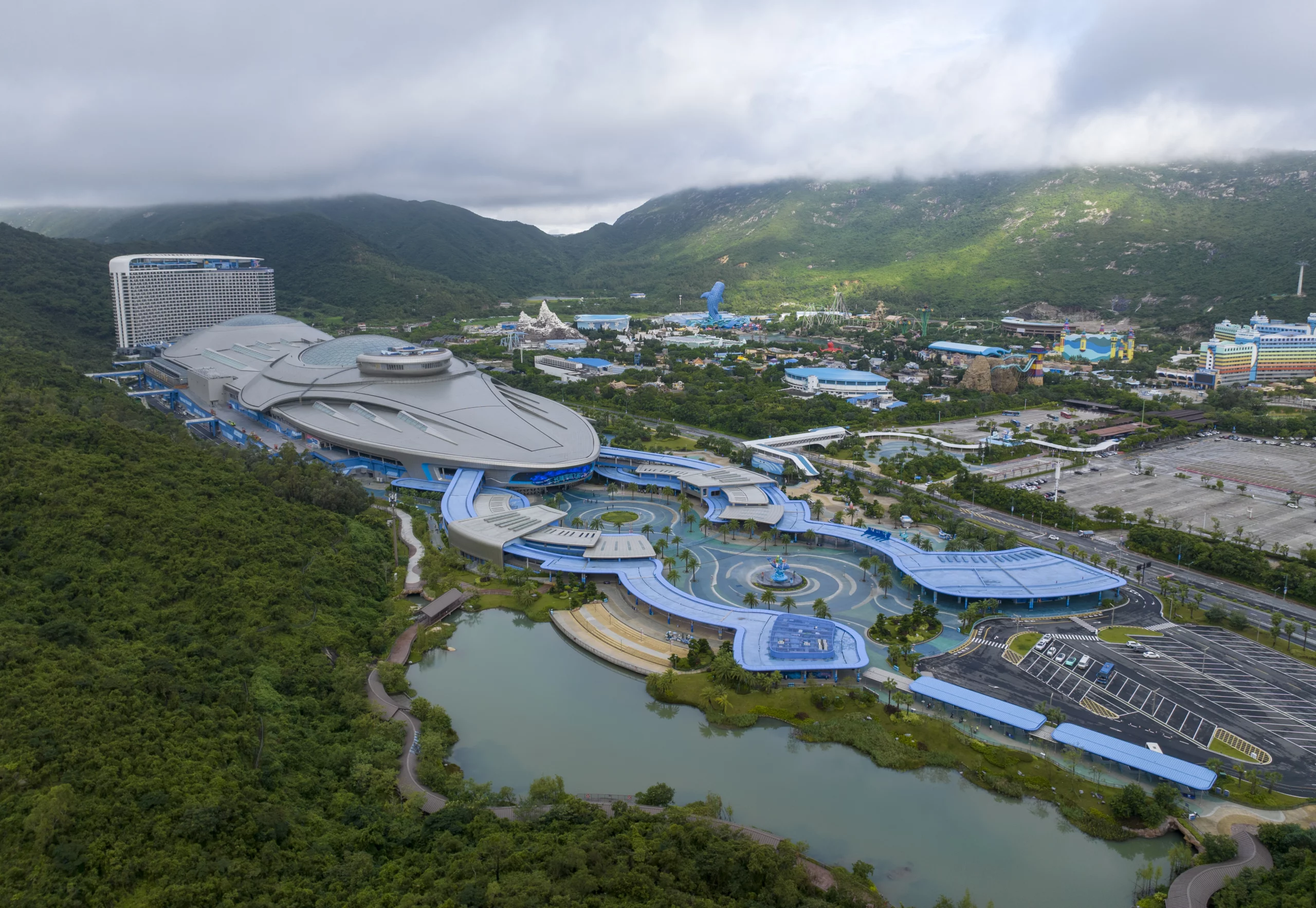 Maior parque aquático do mundo abre em Hengqin — Plataforma Media