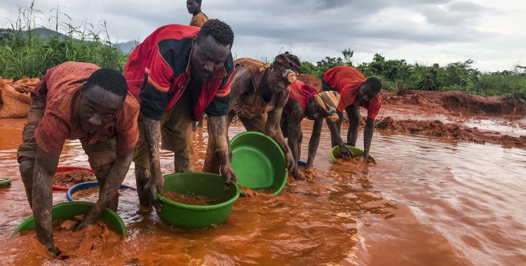 Mais de 200 mil postos de trabalho criados em Angola em 2024