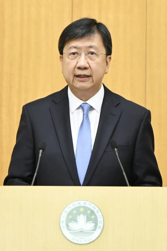 Secretário para os Transportes e Obras Públicas do VI Governo da RAEM ,Tam Wai Man