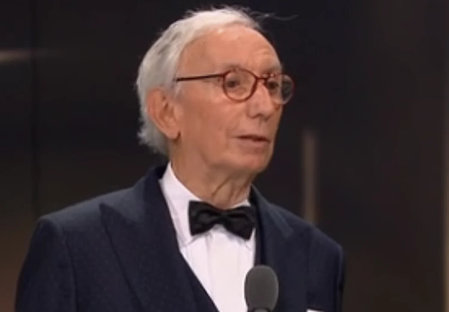 Júlio Isidro, o “sempre provisório” na RTP, conquistou o Globo de Ouro de Mérito e Excelência da SIC