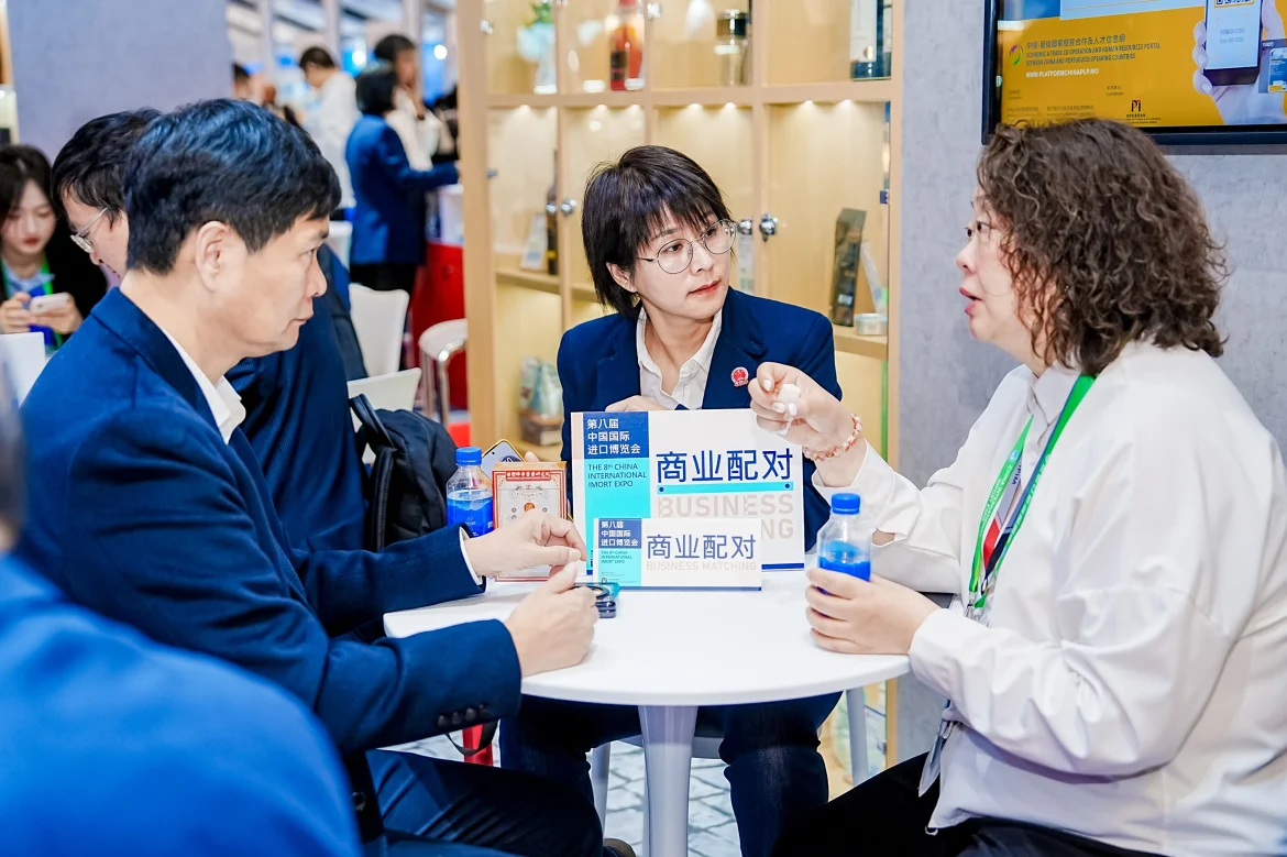 news132365_09澳門雙館亮相進博會 約千二場配對洽談顯成效