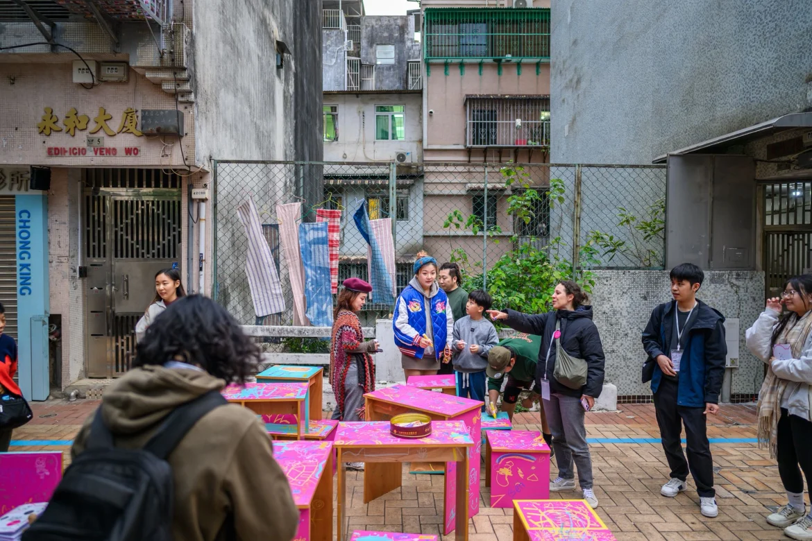 盧穎曦認為，傢俱
是家裡充滿回憶的
物件，例如是爺爺
奶奶坐了十幾年的
搖椅、自己買的第
一張梳化等