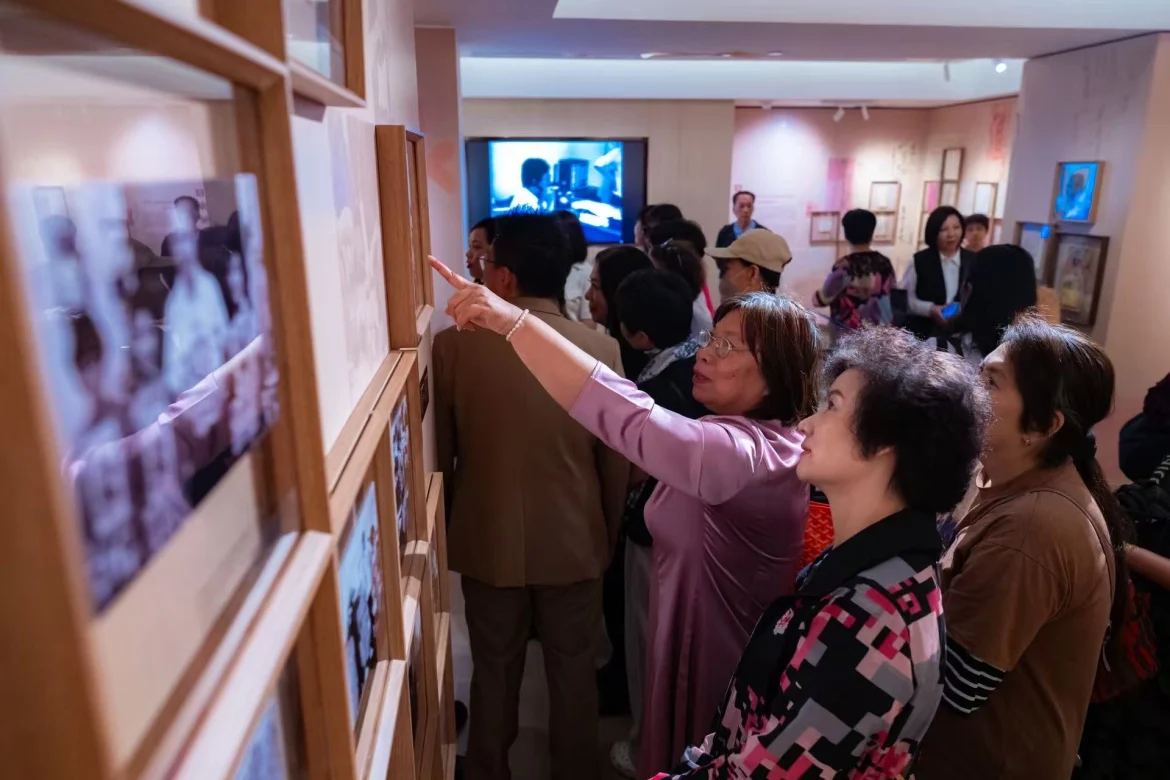 Firecrackerexhibition – 10