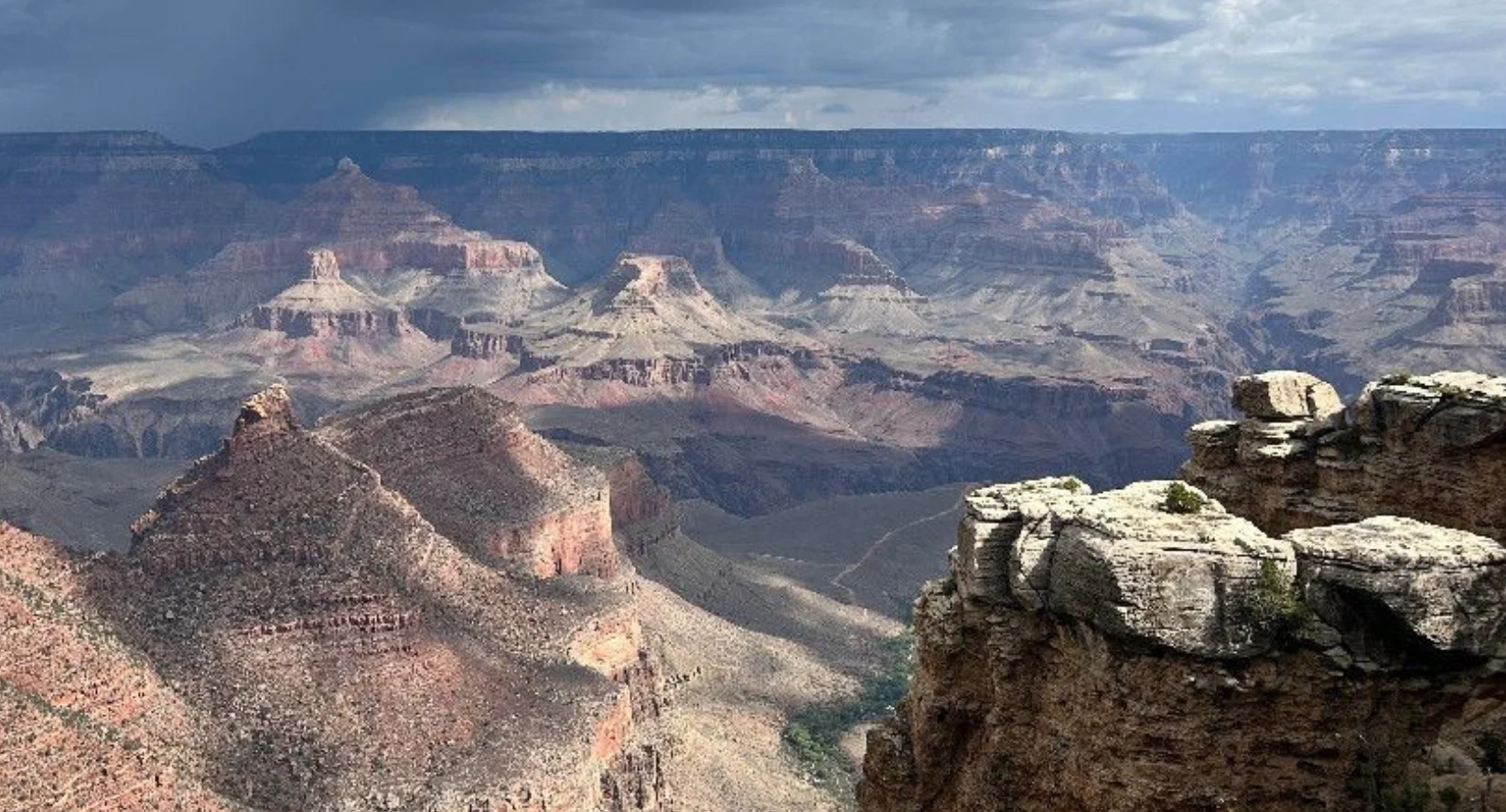 rescuers-saved-80-people-from-grand-canyon-flash-flooding-one-hiker-is